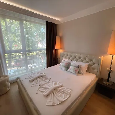 Harmony Palace - Menada Apatments Apartamento